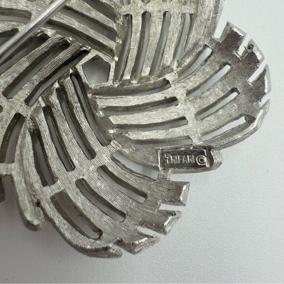 Vintage Crown TRIFARI Spiral Lapel Pin Silver Tone Modernist Statement Brooch - Picture 6 of 7